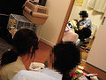 相席居酒屋でナンパした仲良し2人組をお持ち帰り。コソコソHしていると隣の部屋にいるガードの堅い女友達はヤラせてくれるか総集編8時間 VOL.2